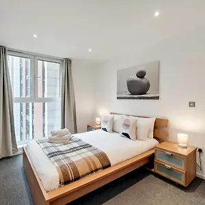 Fully Serviced Two Bed By Excel & O2 London
